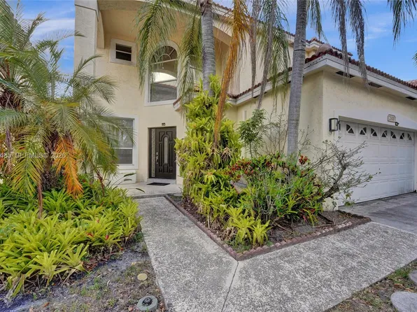 2508 Cardamon Ave, Hollywood, FL 33026