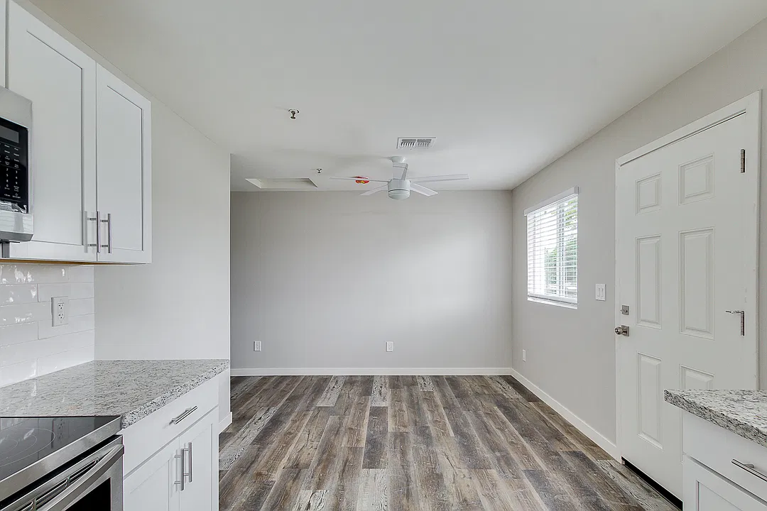 2 bed, 600 sqft, $1,450 — Photo 2