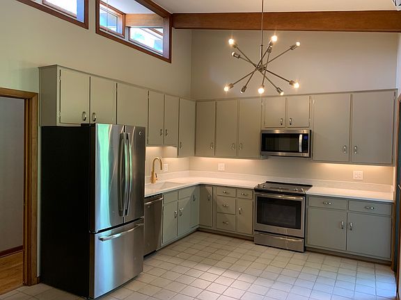 5th image of 618 Woodland Dr