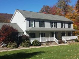 75 Walnut Valley Rd, Columbia, NJ 07832