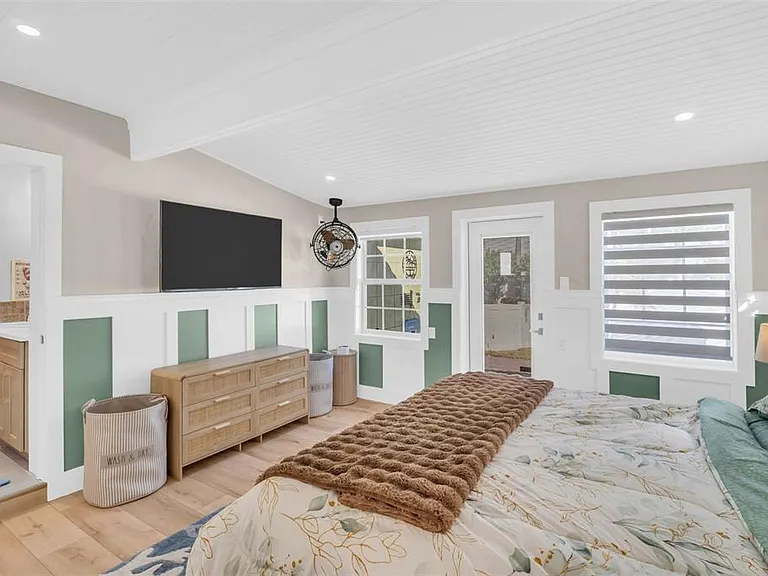 16613 Gulf Blvd — Photo 17