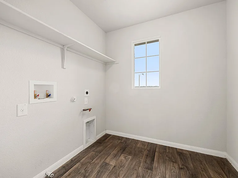 13925 Heywood Dr — Photo 37
