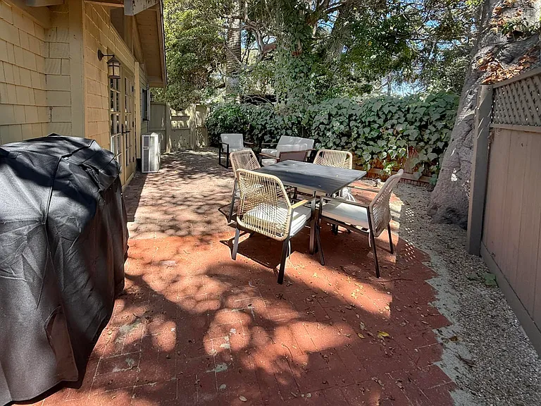 San Leandro Ln — Photo 14