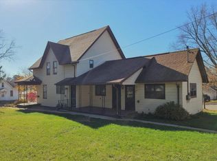 435 W Burns St, Portage, WI 53901