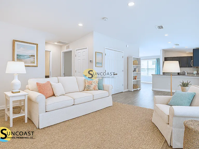 27220 Washington St — Photo 5