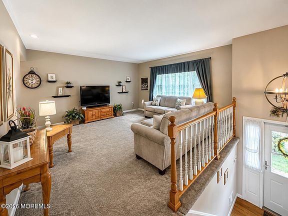 5th image of 108 Lonny Court