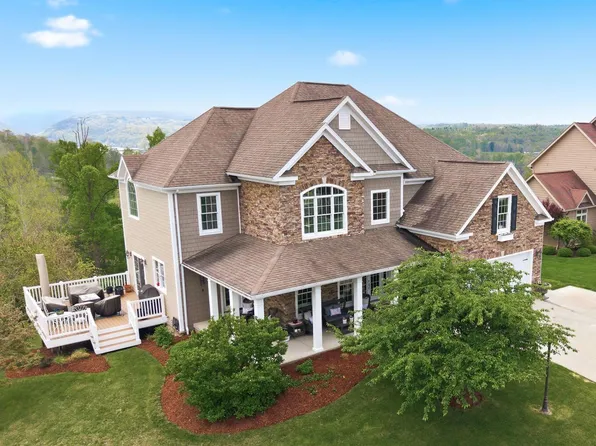 1001 Summit Dr, Morgantown, WV 26508