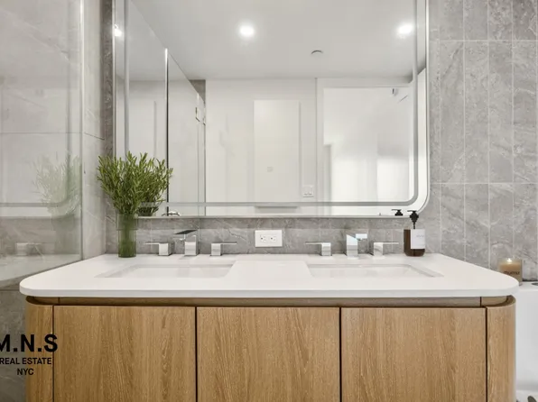 1042 Atlantic Avenue image 7 of 38