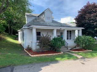 447 Samuels Ave, Hazleton, PA 18201