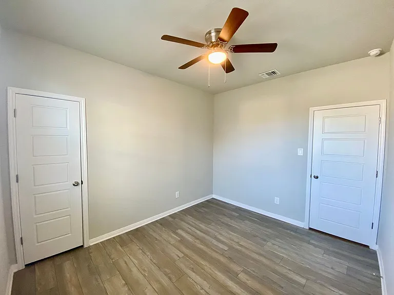 321 Caleb Ct — Photo 14