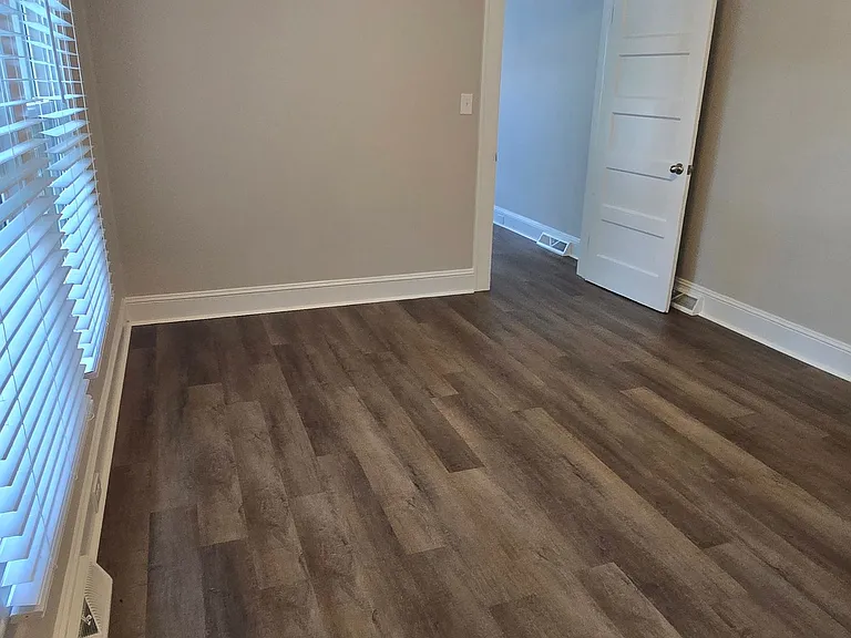 805 Oakshade Ave #805 — Photo 9