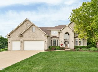 5350 Half Round Rd, Oswego, IL 60543