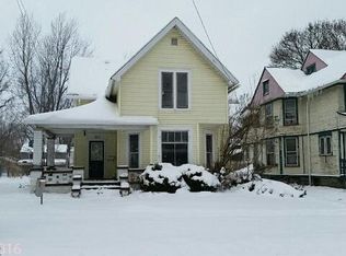 389 Harbor St, Conneaut, OH 44030