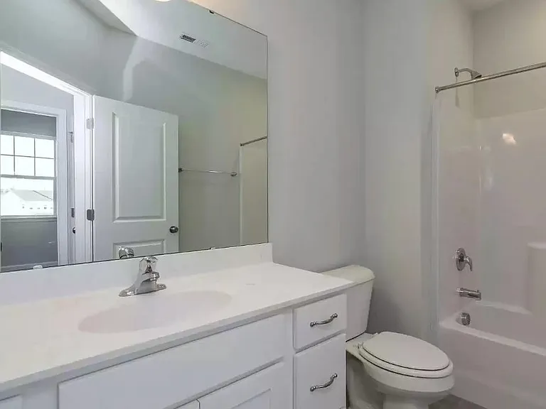 1009 Commack Dr — Photo 16
