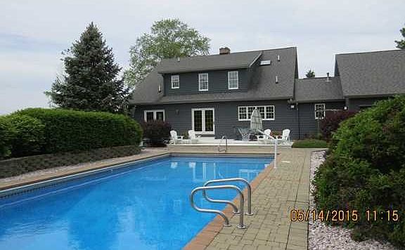 Pool.