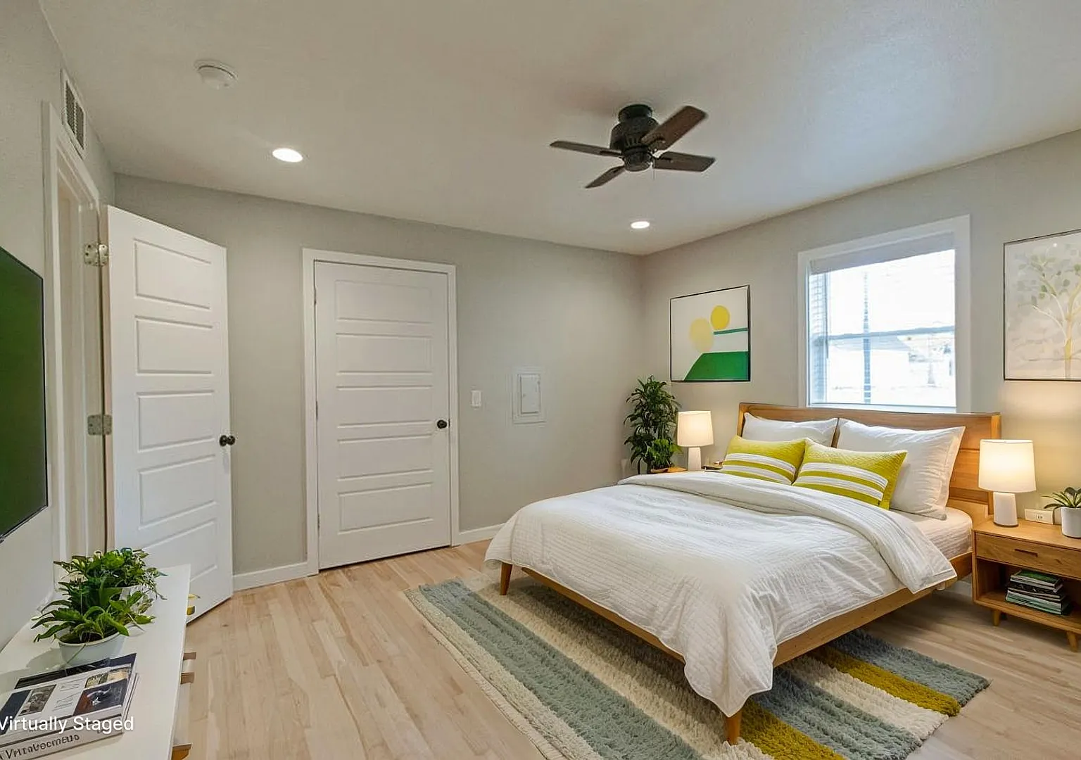Pet-Friendly 2-Bedroom Apartment in Downtown Rogers Move-In Special! — Photo 3