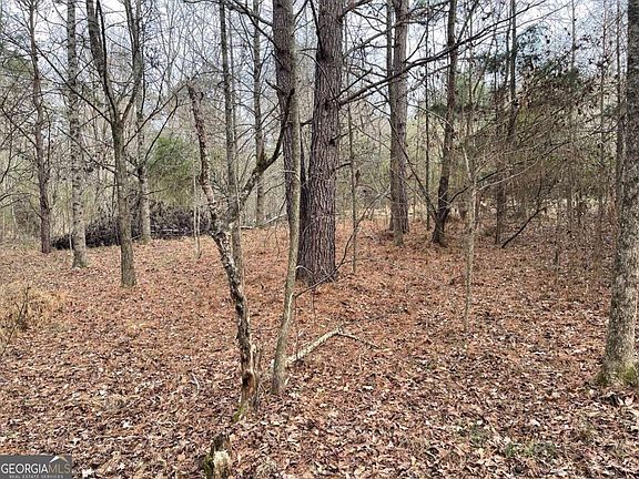 2nd image of 884 Jackson Trail Rd