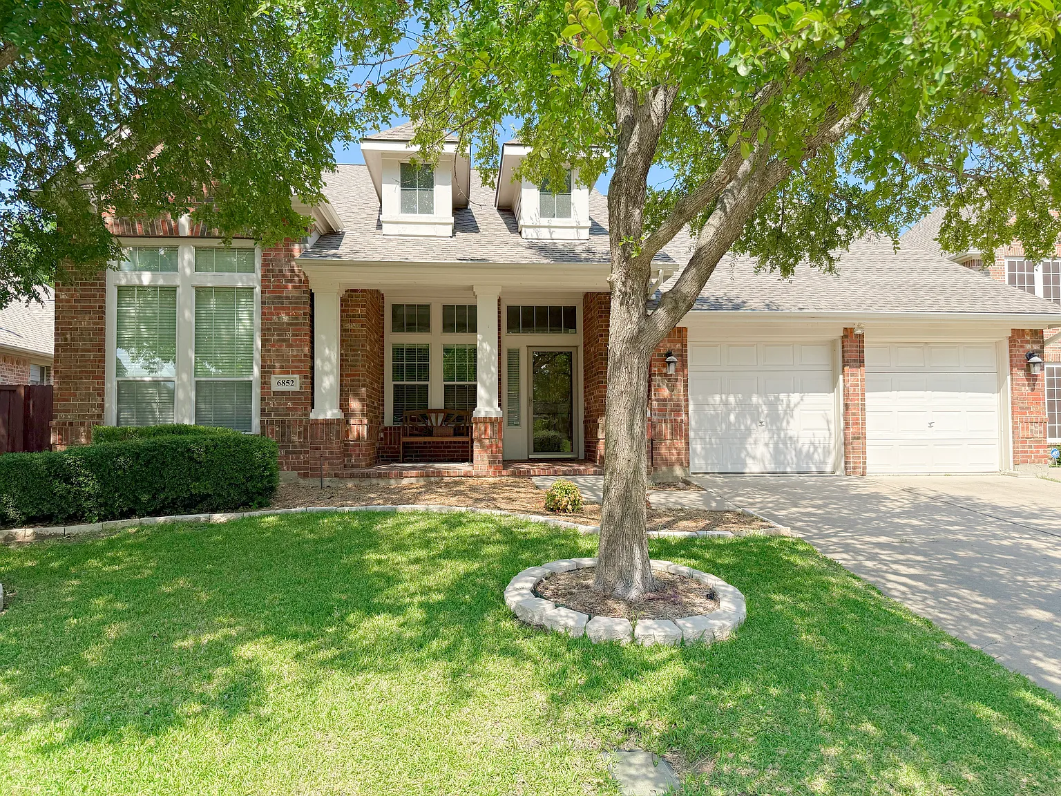 3 bed, 2400 sqft, $3,000 — Photo 1
