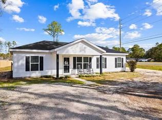 30 Lowery Rd, Freeport, FL 32439