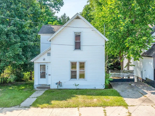 814 Lynn St, Cadillac, MI 49601