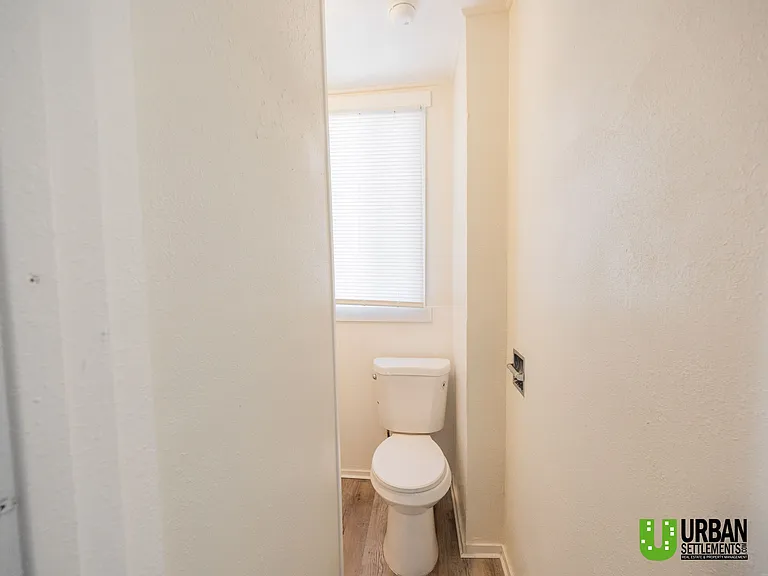 370 E 8th Ave #B — Photo 4
