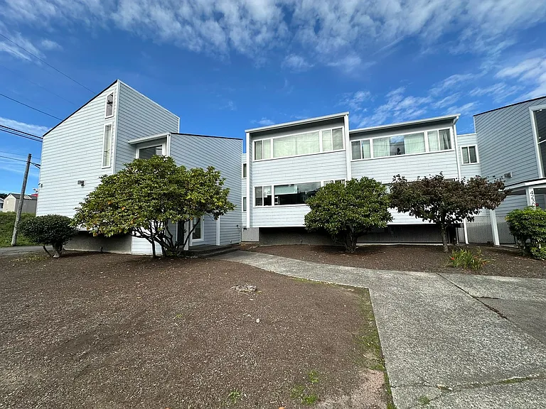 San Juan 16-Unit — Photo 19