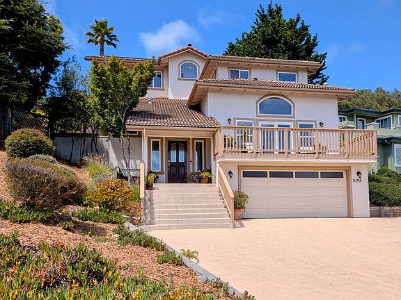 2nd image of 3195 Corte Cabrillo