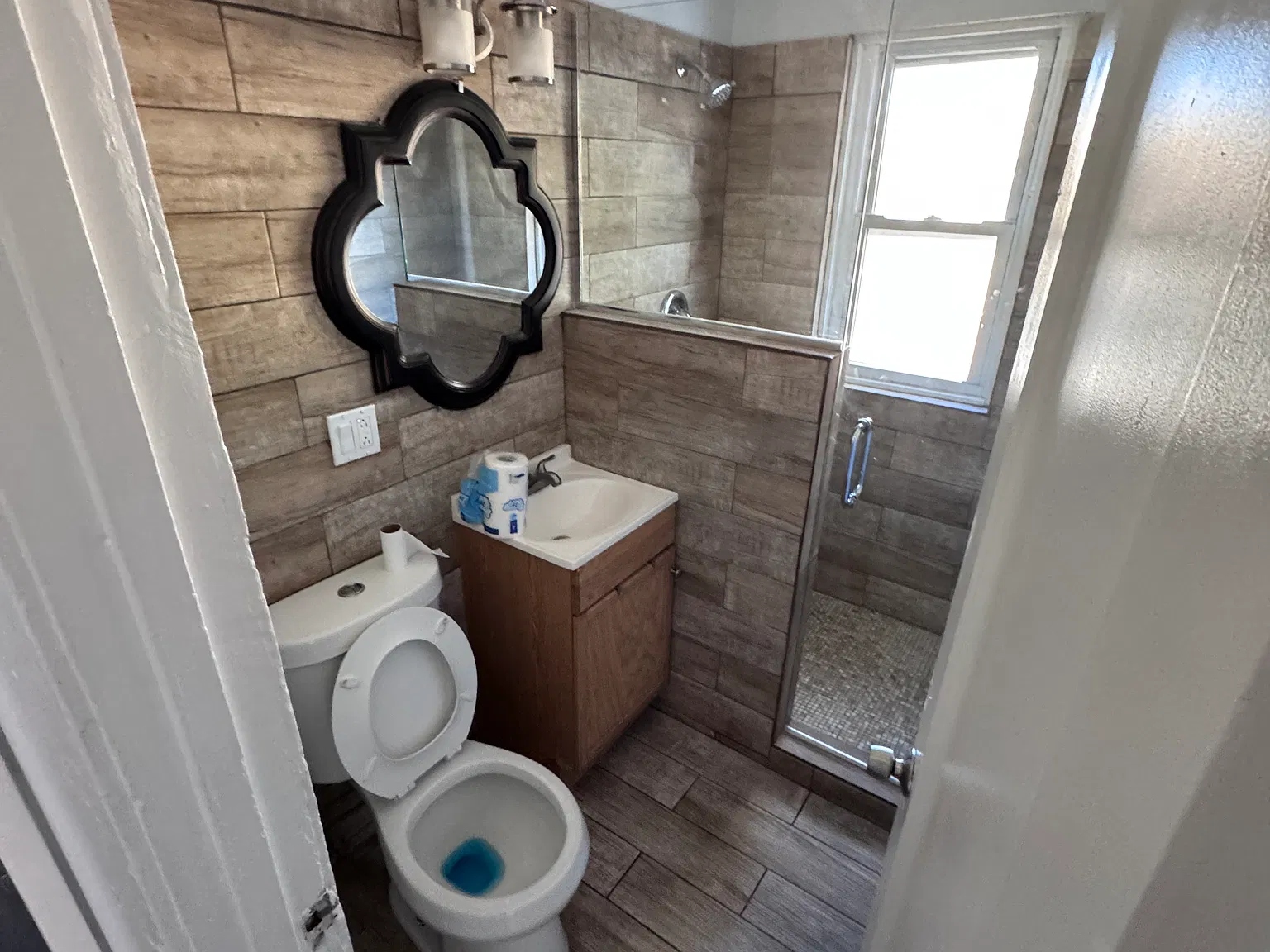 3 bed, 1500 sqft, $2,200 — Photo 3