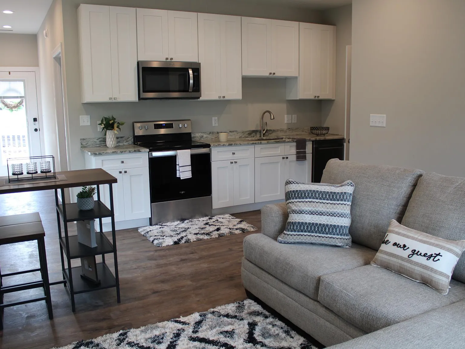 3 bed, 3.5 bath, 1260 sqft, $1,950 — Photo 3