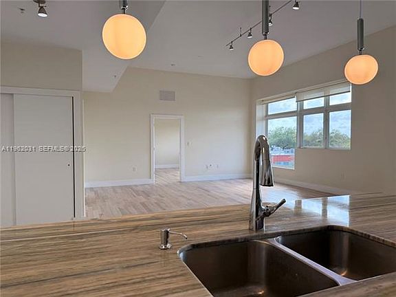 5th image of 6701 Biscayne Blvd #303