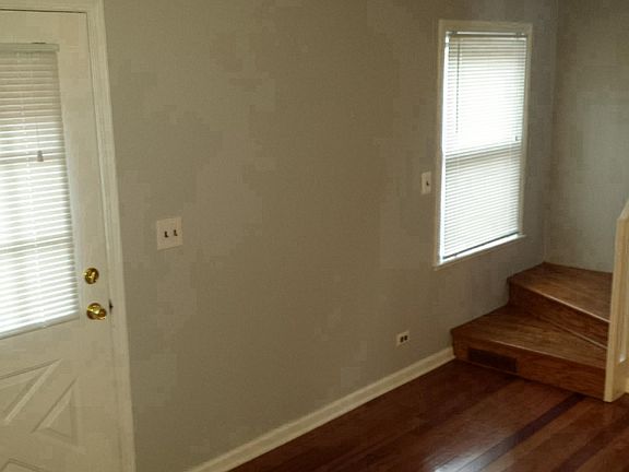 2nd image of 6635 N Kilpatrick Ave