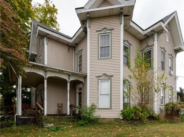 11686 Strasburg Bolivar Rd NW, Bolivar, OH 44612