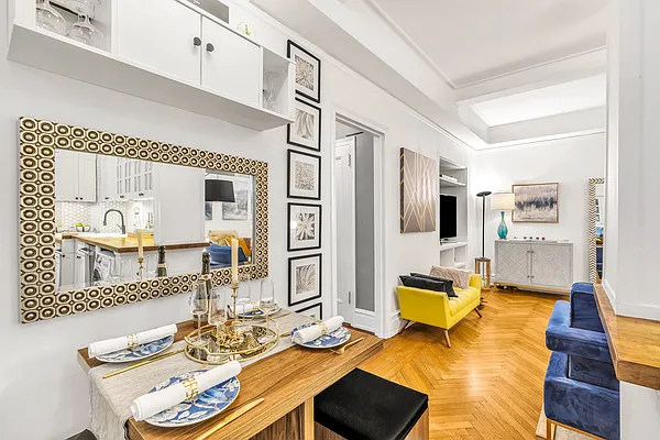 Sold by Sotheby's International Realty | media 4