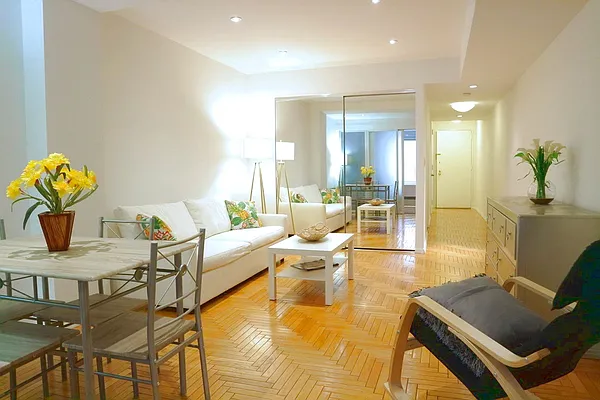 Rented by Barlavi Inc. | media 10