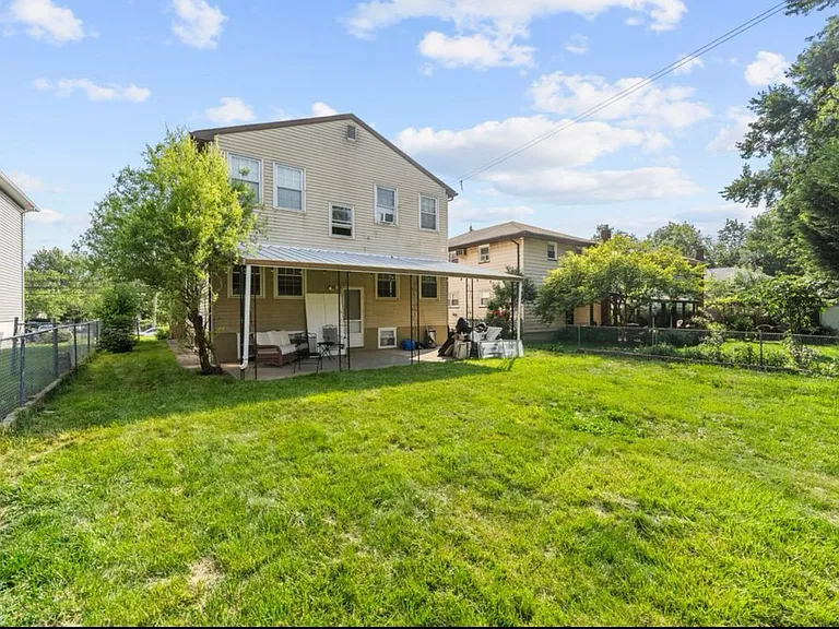 2763 Morris Ave #B — Photo 19