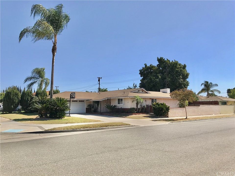 1st image of 7920 Dahlia Cir