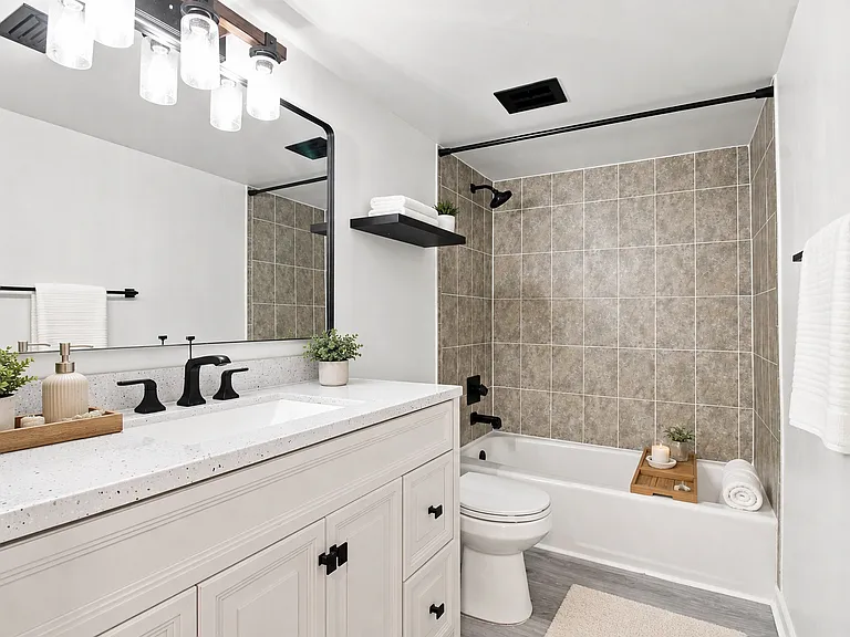 10415 Carrollbrook Cir #207 — Photo 5