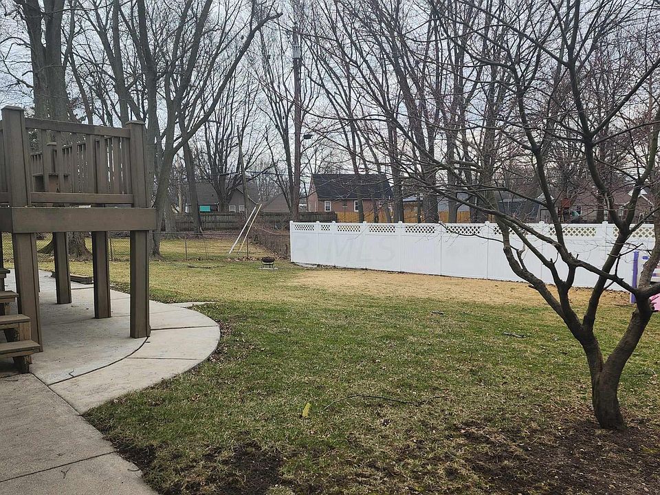 2nd image of 725 Cynthia Ct
