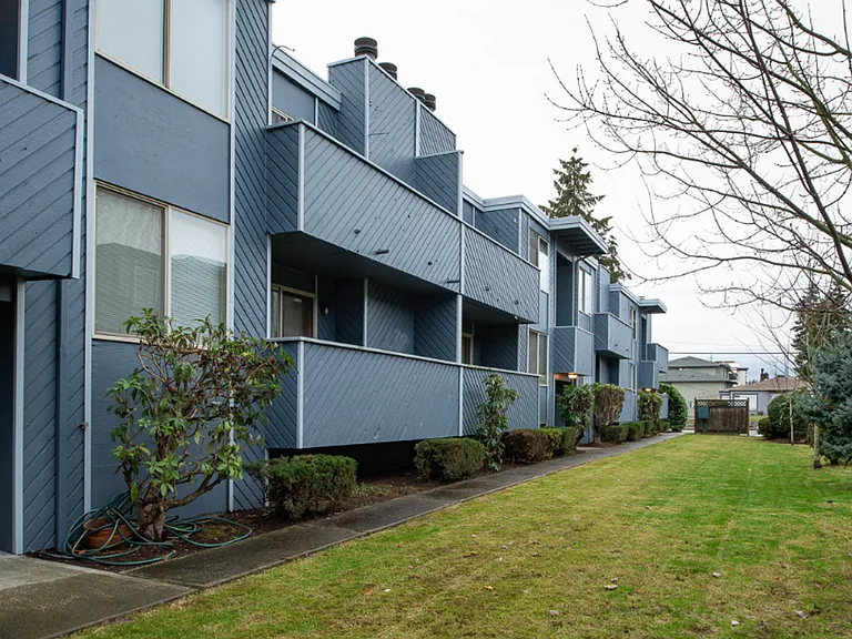 9925 Everett (Wildwood) — Photo 7