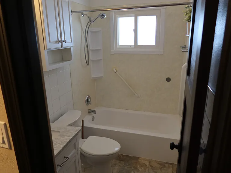 1637 Hanover St — Photo 8