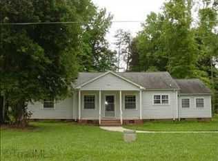 701 Yeoman Ln, Greensboro, NC 27409