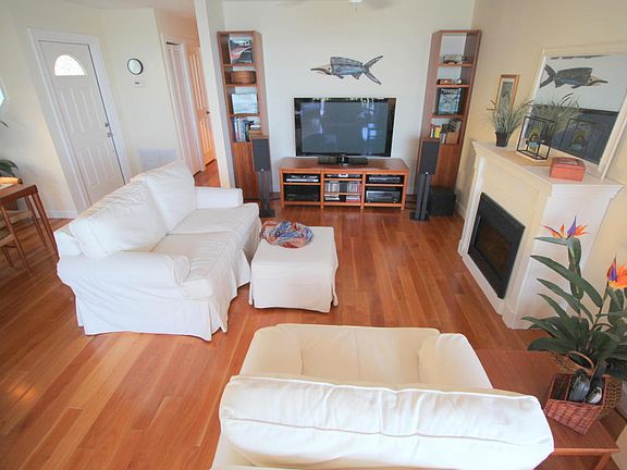 5th image of 3960 NE Breakwater Dr