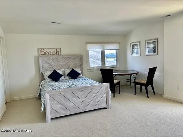 556 Riverside Dr — Photo 29