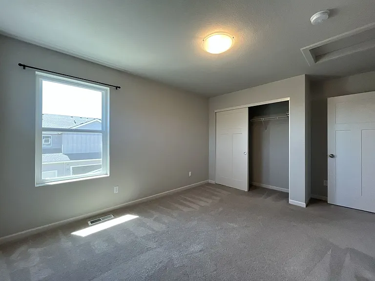 31530 NW Yorkshire St — Photo 46