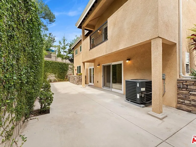 1630 Bridgeport Dr — Photo 47