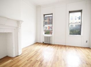 684 Metropolitan Ave APT 3L, Brooklyn, NY 11211
