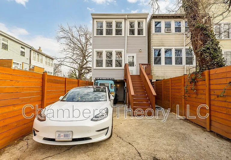 2124 N Capitol St NW — Photo 48