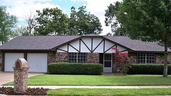 1st image of 3825 Fox Hollow Dr