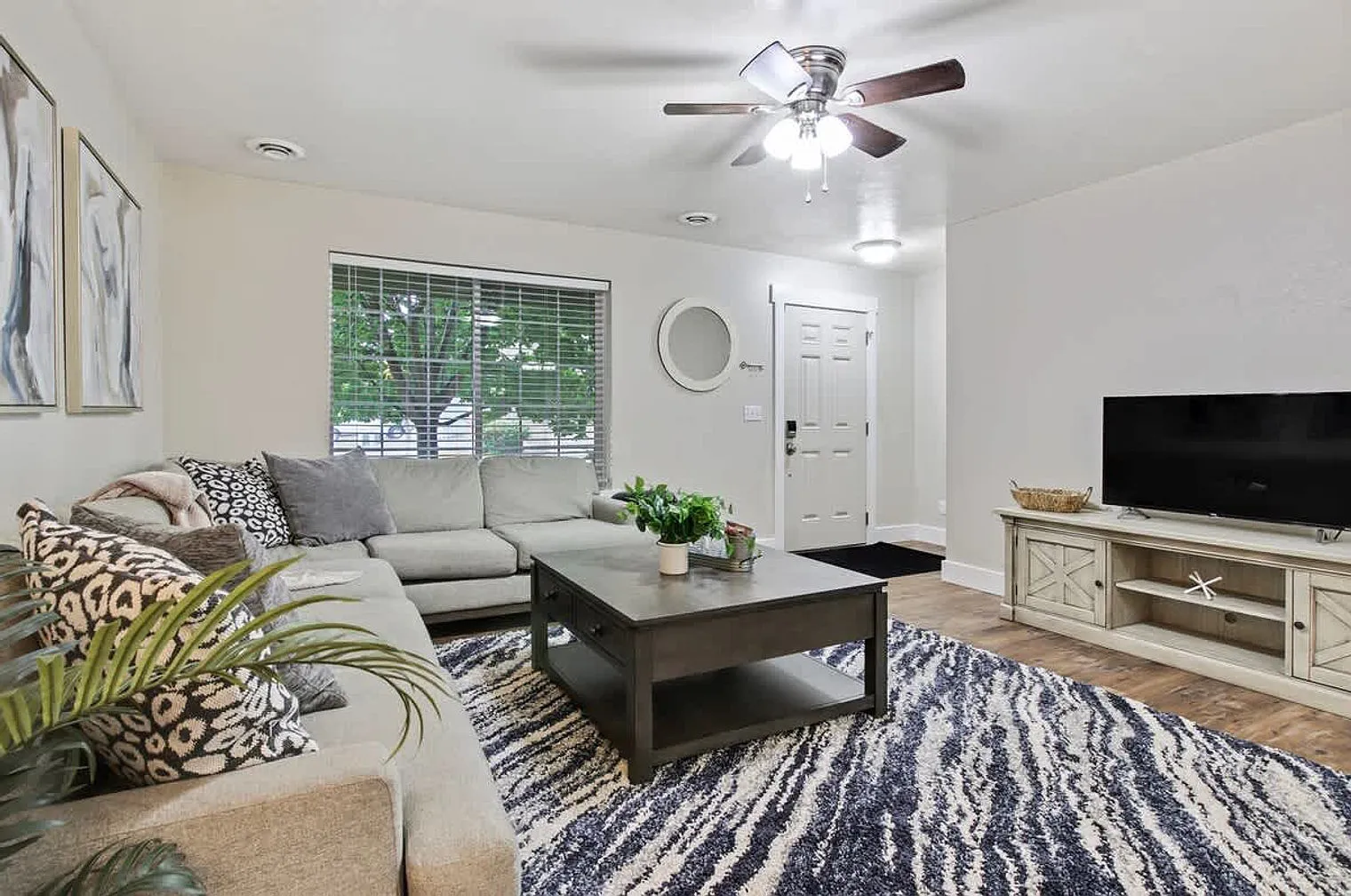 4 bed, 2.0 bath, 742 sqft, $7,473 — Photo 1