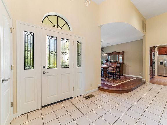 4th image of 15921 Curtis Cir